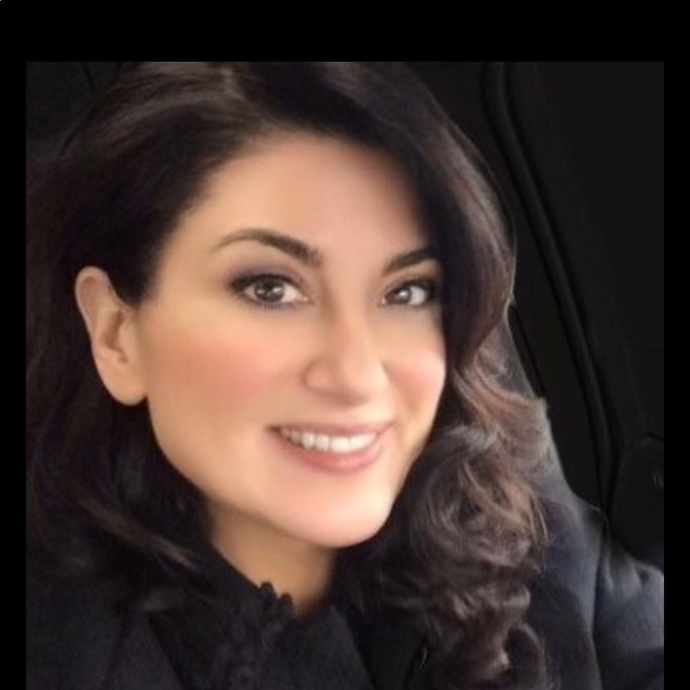 Meet your Posher, Monica